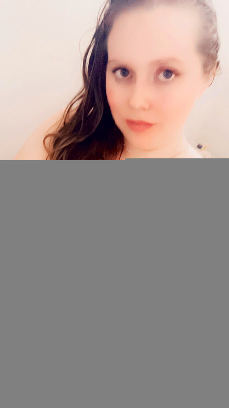 Bustylustybrat star sex photos