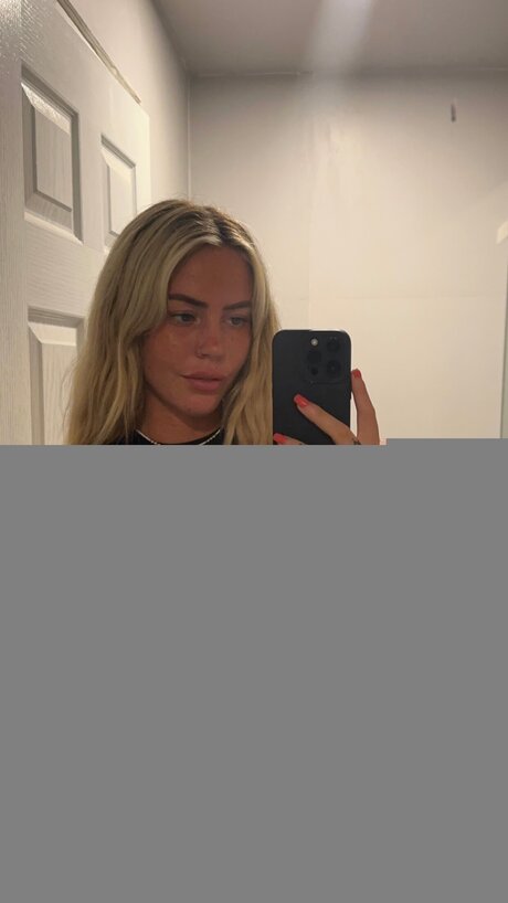 Jazmin Beau star art archive