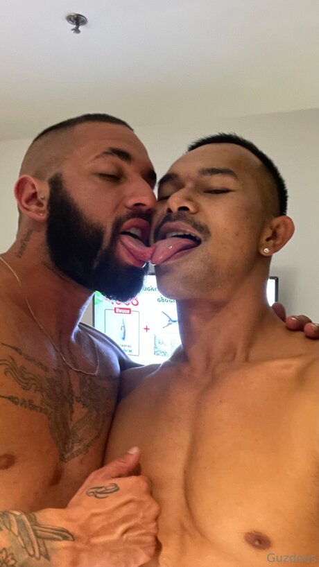 Guzdoes exclusive pornstar image