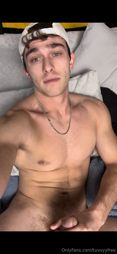 Tuvvyyfree xxx model pic