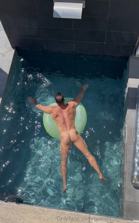 Giannimusclefree hd pornstar pics