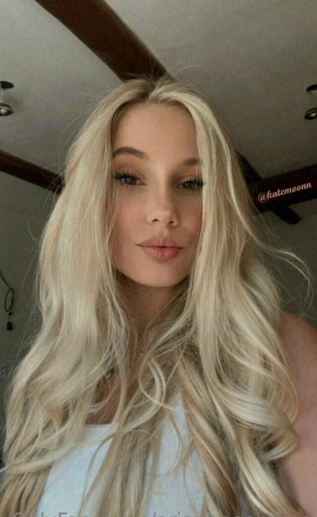 ariaphoenixfree pornstar pretty picture