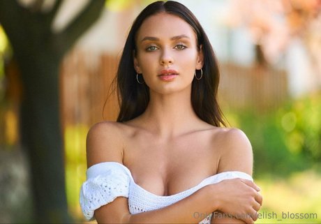 Elish_blossom profile image