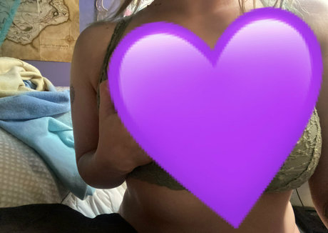 slim onlyfans pornographic photos
