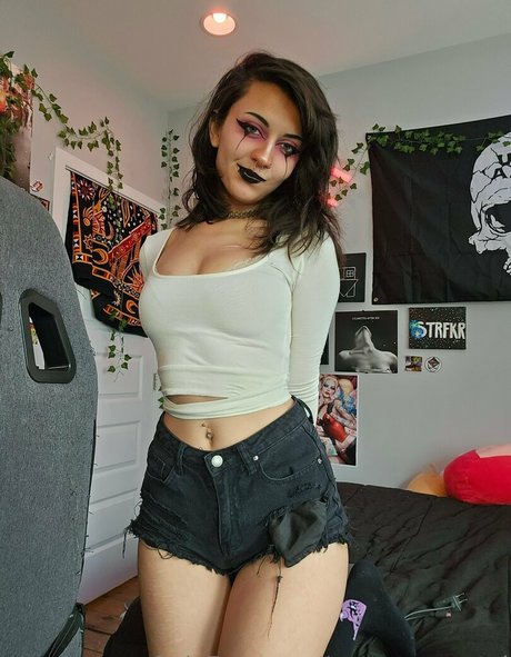 Emostonergorl exclusive model photo