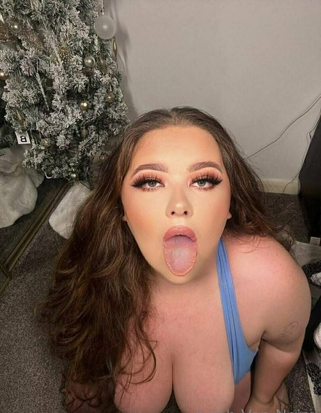 granny thick onlyfans pornographic photo