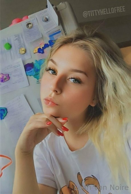 leahvonnoirefree top profile image