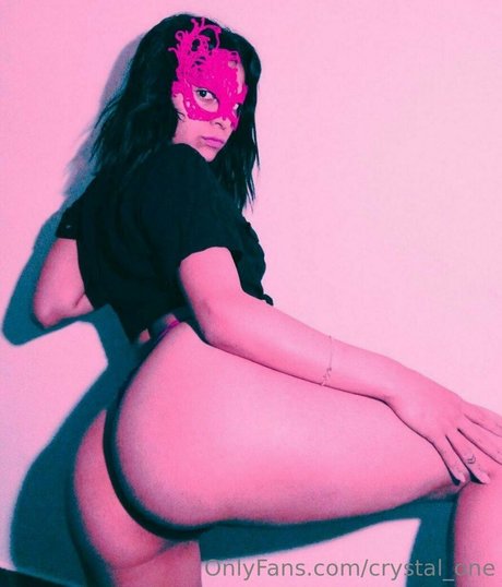crystal_one naked model images