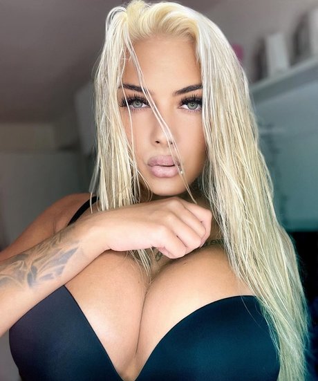 Deminecka pornstar perfect gallery