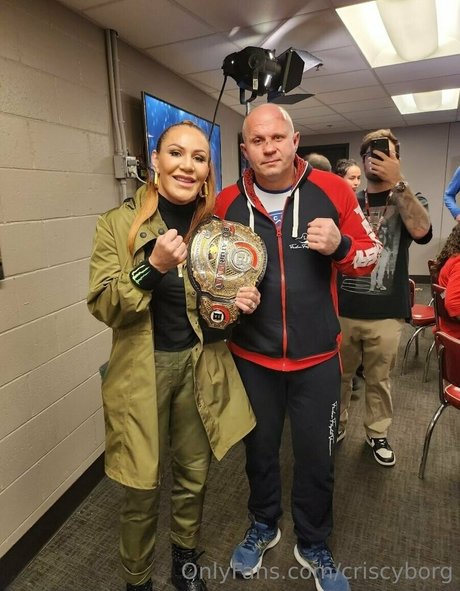 criscyborg model high quality img