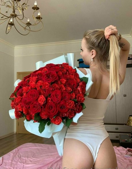 crystal_vip pornstar naked galleries