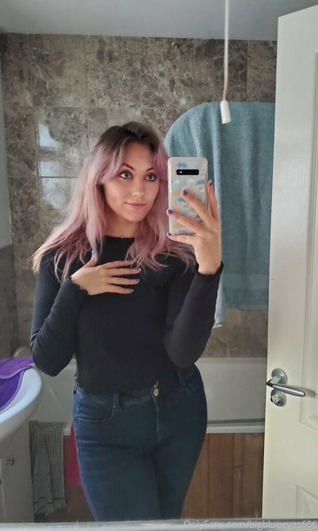 bigblueeyes666 hd pornstar pic