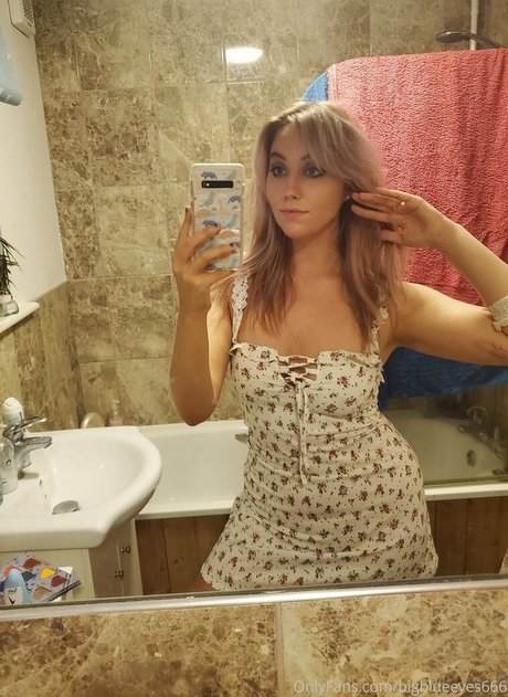 bigblueeyes666 hot actress archive
