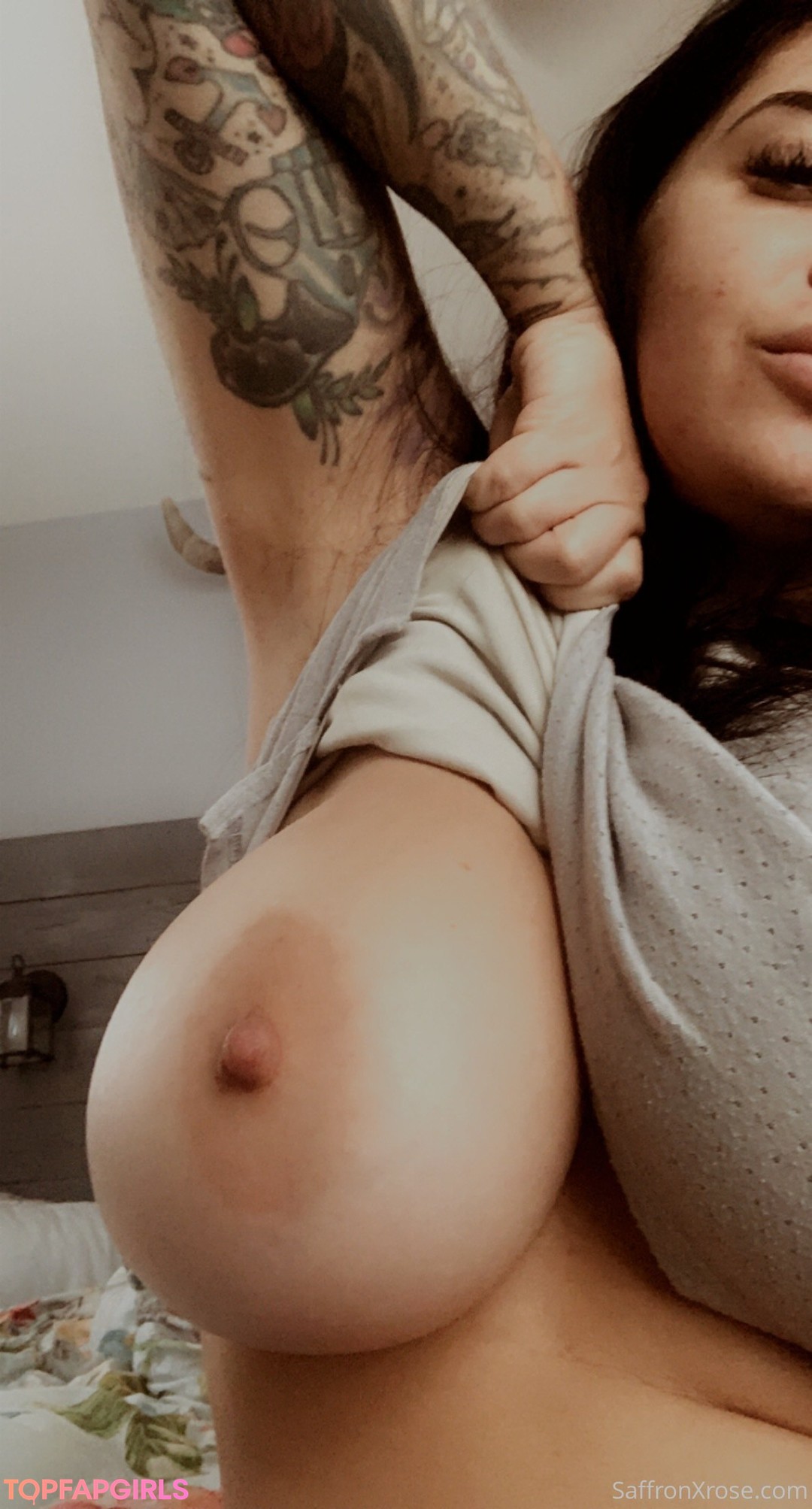 Saffron Summers - Hot Saffron in Underwear Poses